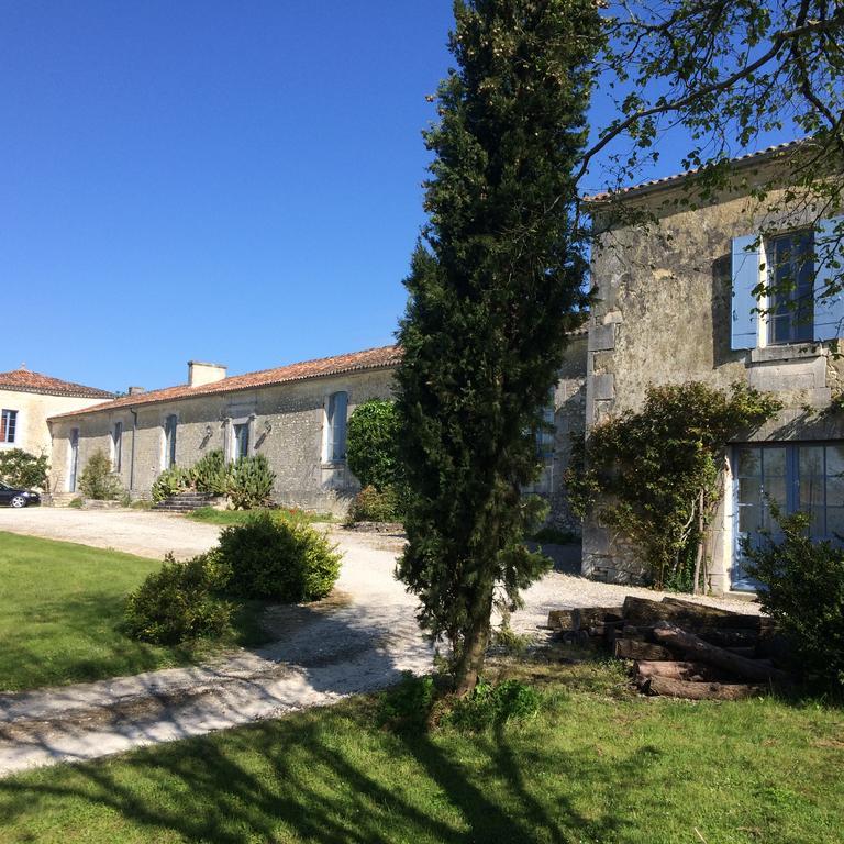 Chambres D'Hotes Logis De L'Astree Saint-Bris-des-Bois Exterior foto
